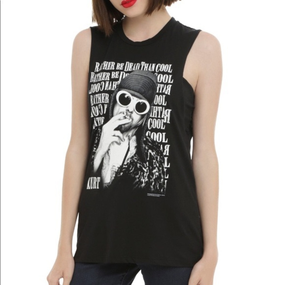 Kurt contain quote muscle tee